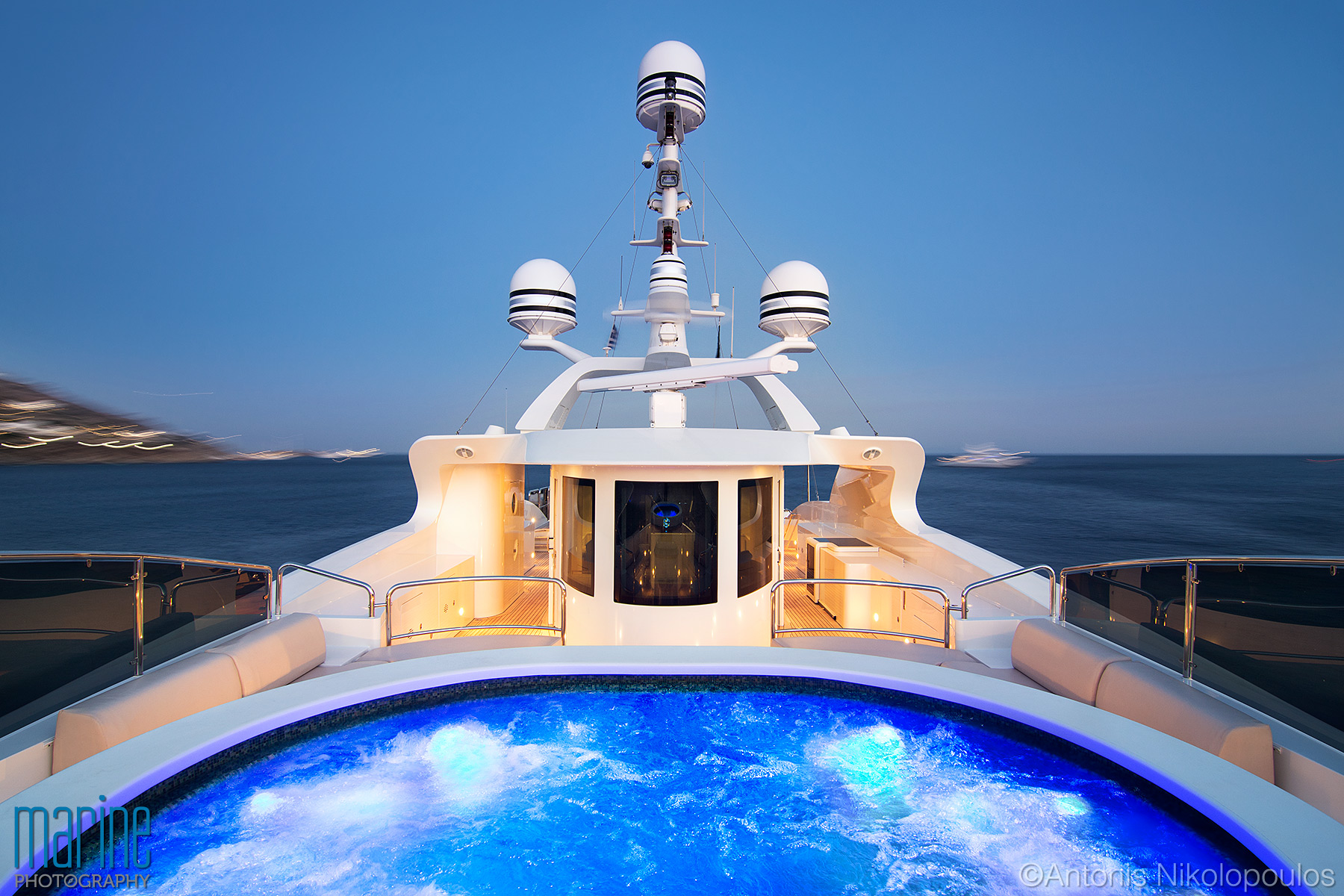 luxury_yacht_jacuzzi_ mykonos_nikolopoulos_316_0107