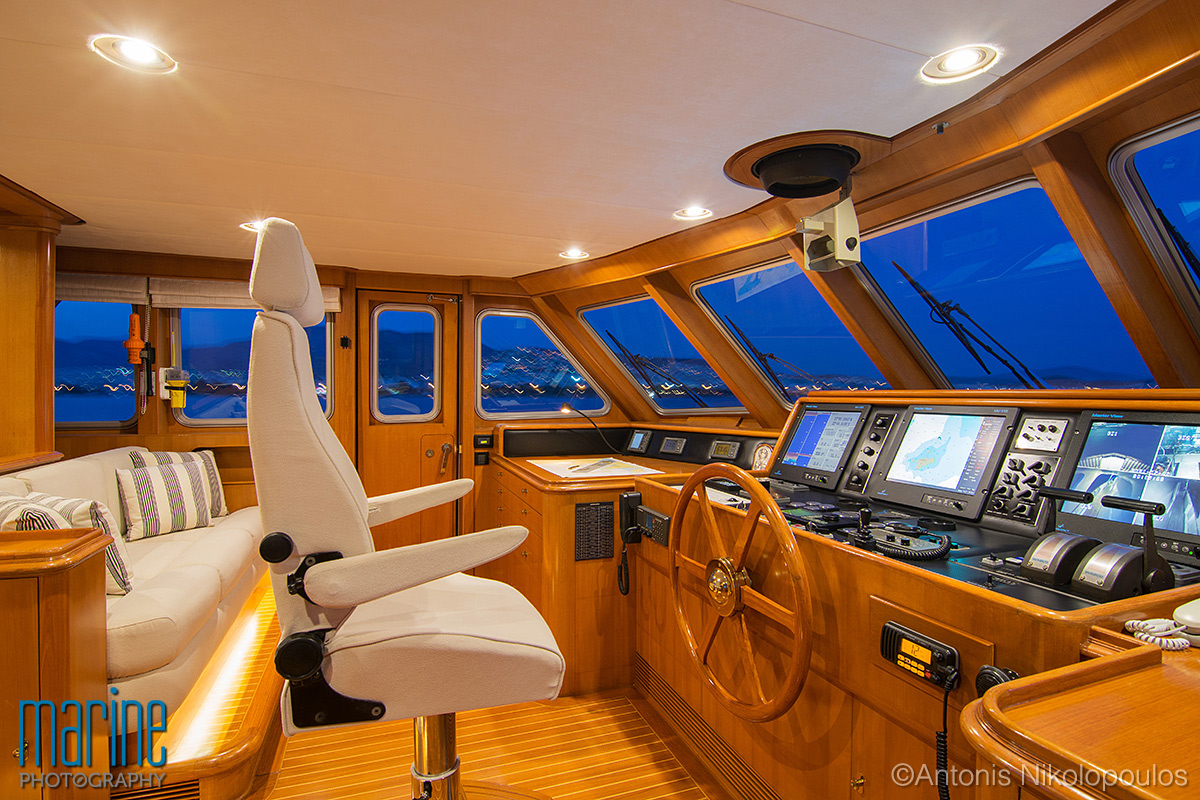 luxury_yacht_bridge_greece_217_8014