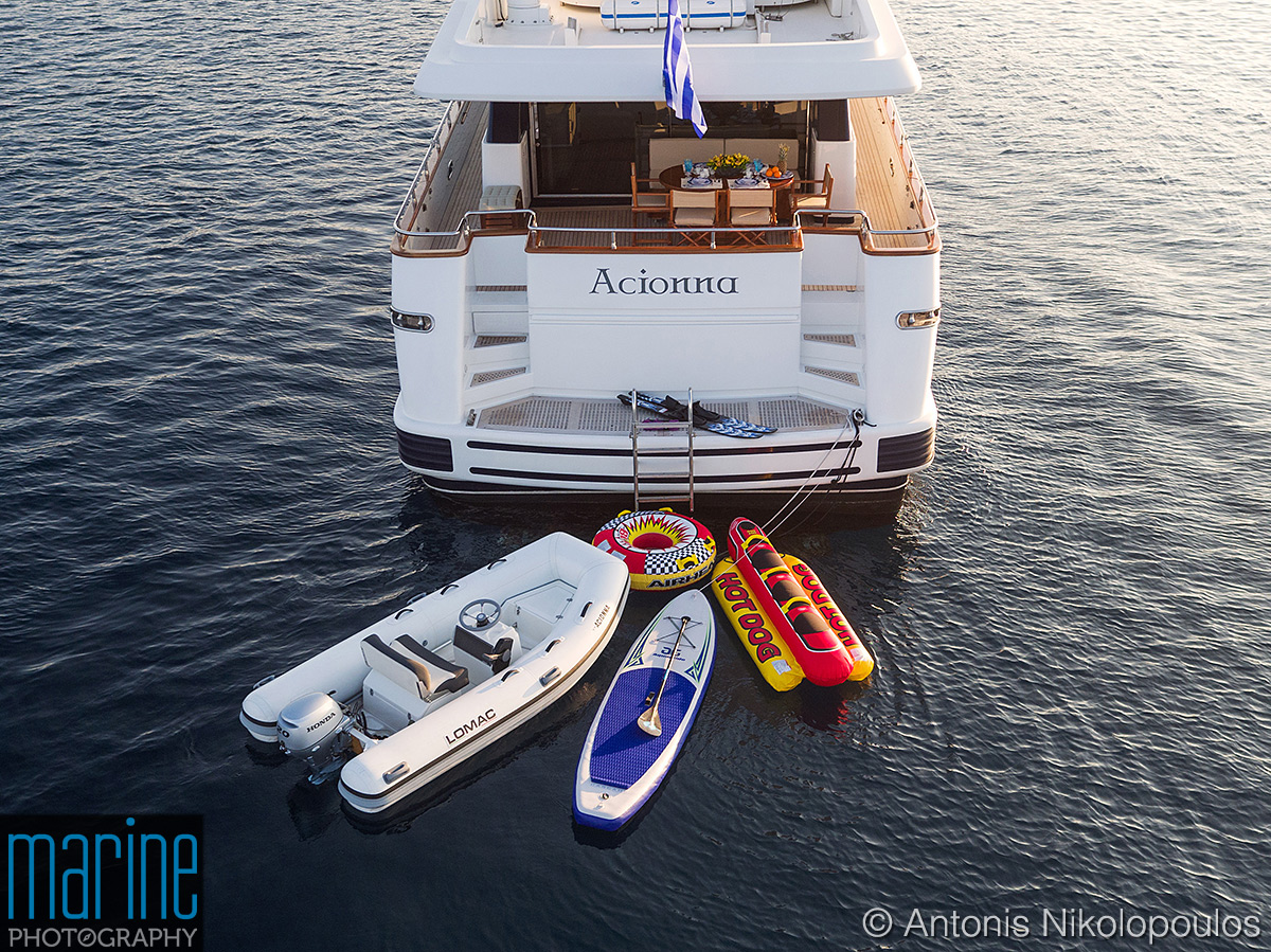 luxury_motor_yacht_aerial_drone_0189