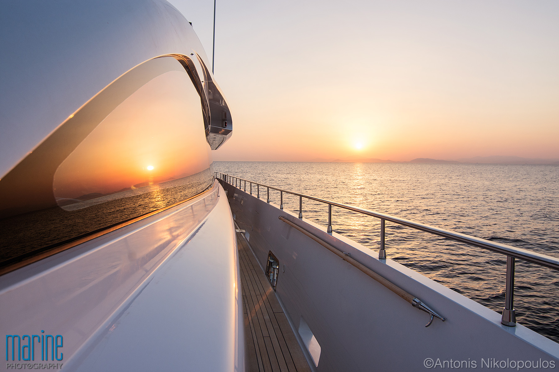 luxury_motor_yacht_exterior_sunset_greece_nikolopoulos_317_0099